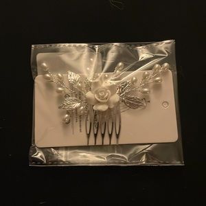 Flower hair accessory